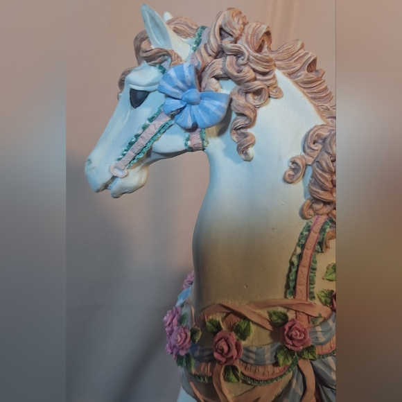 THE SAN FRANCISCO MUSIC COMPANY Elegant Carousel Horse Figurine - Picture 6 of 12